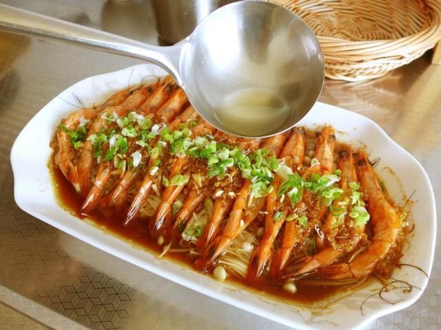 蒜泥|大厨教做正宗蒜蓉开边虾，做法简单，味道鲜美，再也不用买着吃了
