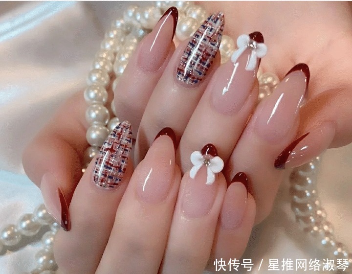 超有名媛范儿的甜美小香风美甲，精致不浮夸，千万别错过