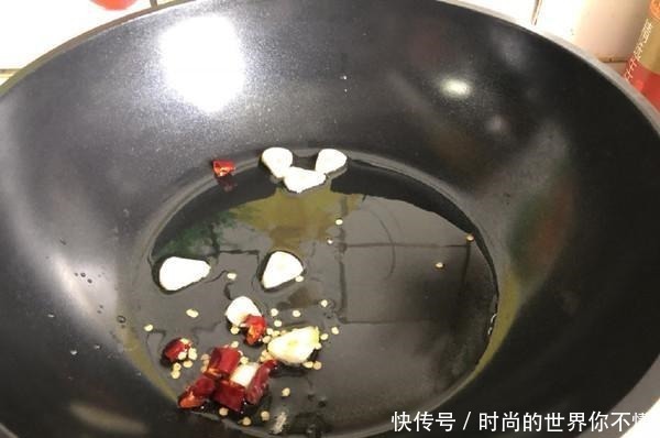 萝卜缨|“天然开塞露”被发现,通便滑肠,一次吃一盘,轻松排空黑宿便!