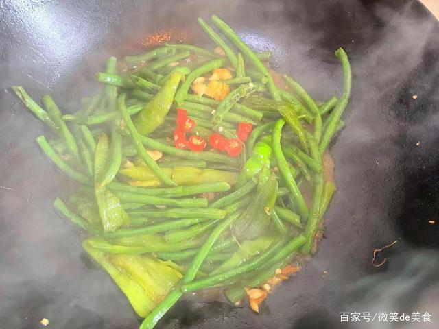 口感|它是7月的“补钙菜”，别看不起眼，夏季正是最嫩时，口感超好