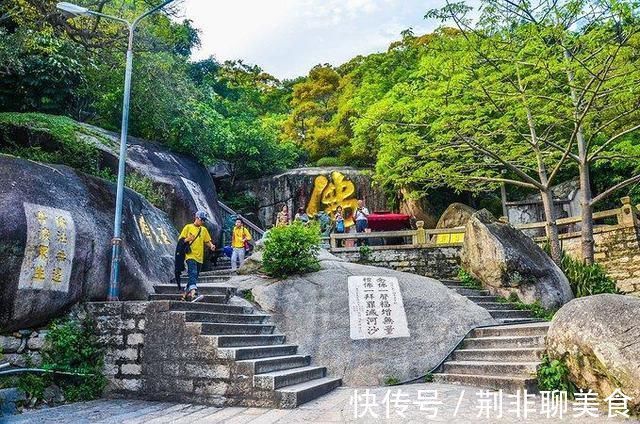 景色|全国唯一的金丝楠木寺院，依山傍海壮美景色，海内外游客慕名到此