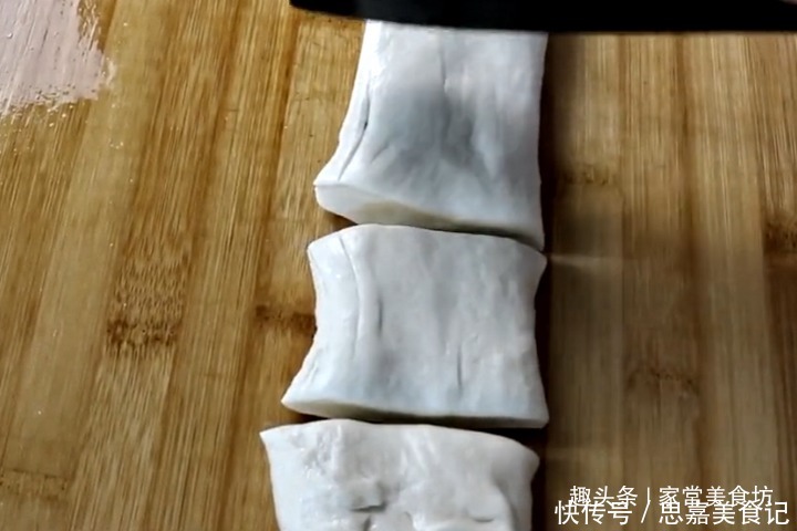 柔软|鸡蛋灌饼百吃不厌,做法简单,饼柔软劲道,当早餐一级棒