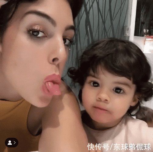 迷你罗|未婚先为C罗生下3个孩子,乔治娜为何不怕未来和C罗分手吗?