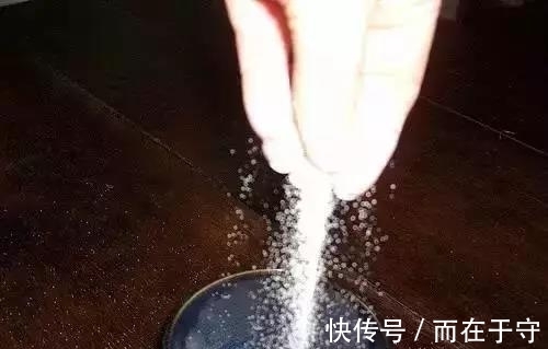 地板|拖地时,水里加上它,拖一次,一星期都不会落灰!