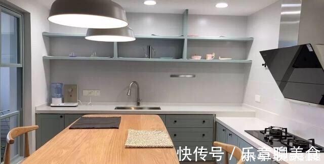 主妇|聪明主妇巧装95㎡小宅:阳台加了一面墙,却让家里处处有惊喜!