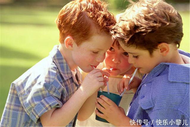 家长们|幼儿园举办运动会,要求孩子都穿小白鞋,娃回家后家长们都凌乱了