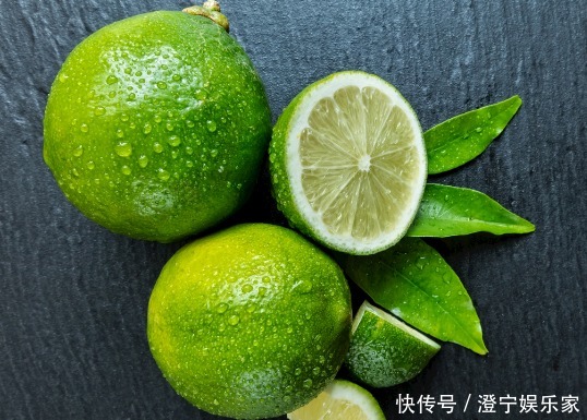 白醋|白色衣服发黄怎么办教你4个清洗衣服小妙招，轻松清洗发黄衣服