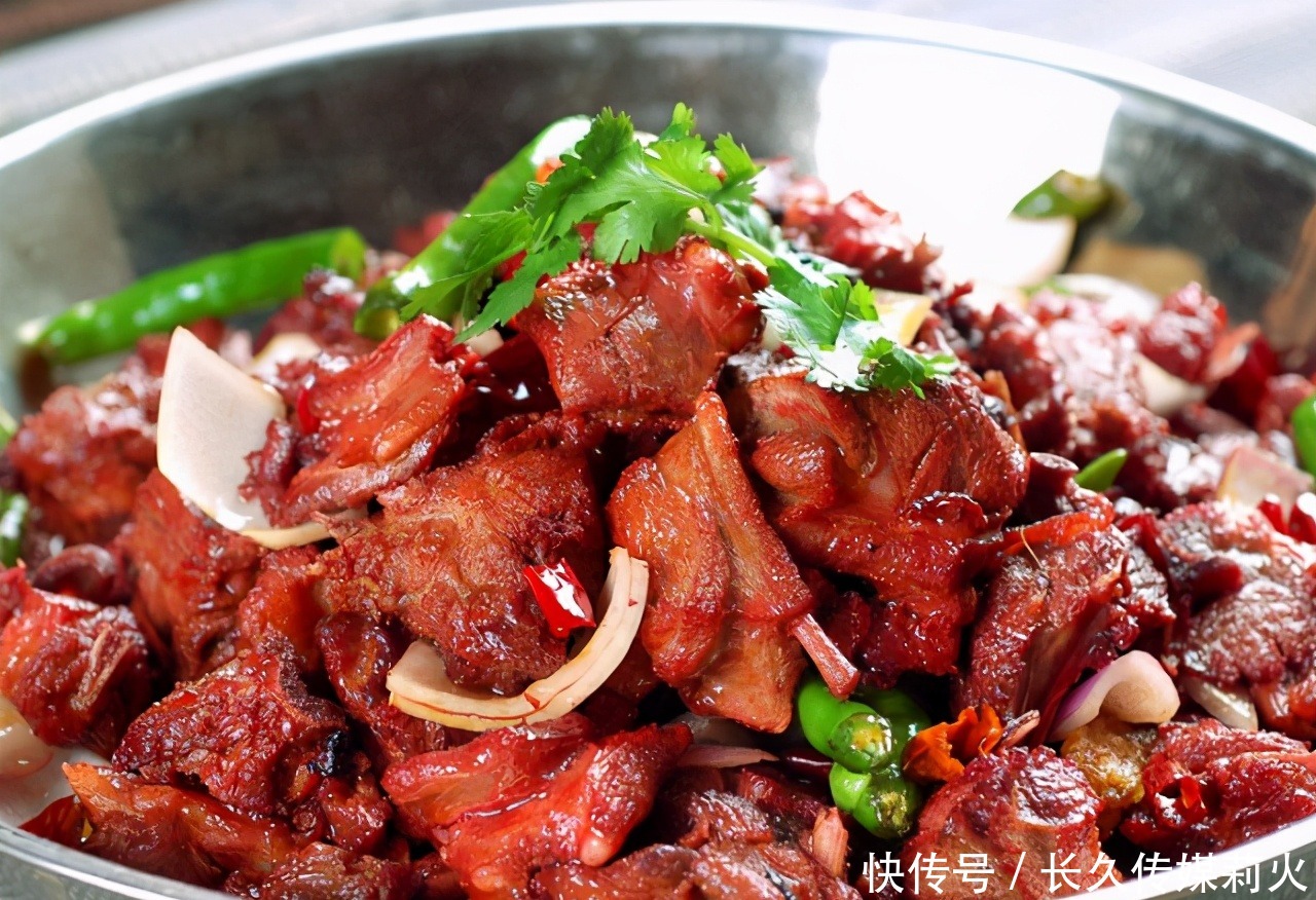 中国人都吃得津津有味,老外们却避之不及,这些美食你都吃过吗?