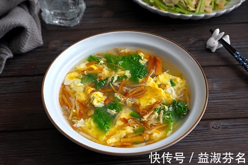 金针菇|宅在家,午餐做了两菜一汤,好吃得停不下来,婆婆:会过日子