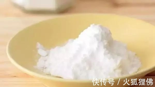 抹布满是油污也别担心，教你一个小方法，不用清洁剂就能洁净如此