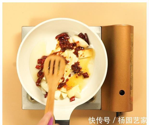 家常菜|江苏传统名菜啤酒鸡,最简单的料理方法,呈现鲜嫩爽口的家常菜!