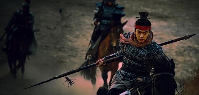 汉武帝|汉武帝赏赐数十车酒肉,霍去病为何宁愿让肉臭掉也不分享给士兵?