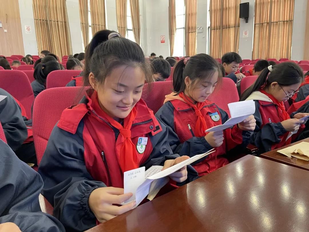 同学们#一朵新疆棉，拉近两地情新疆沙雅县和浙江嘉兴开展“书信手拉手”活动