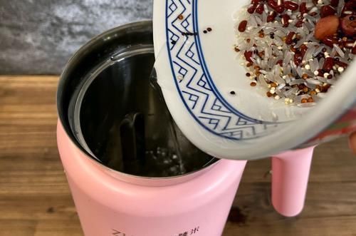 米糊|它是便秘者的“福星”,肠道不通顺,每天喝2碗它排空肠道,管用