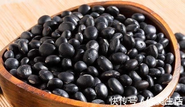 血管|黑豆此种吃法,血管血栓通顺了,气色好了,更年轻,好处数不胜数