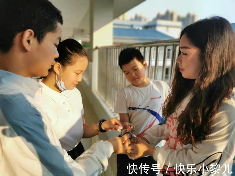 小虾米|不被子女孝敬的父母，多半都“毁”过孩子的童年，尤其在这些方面