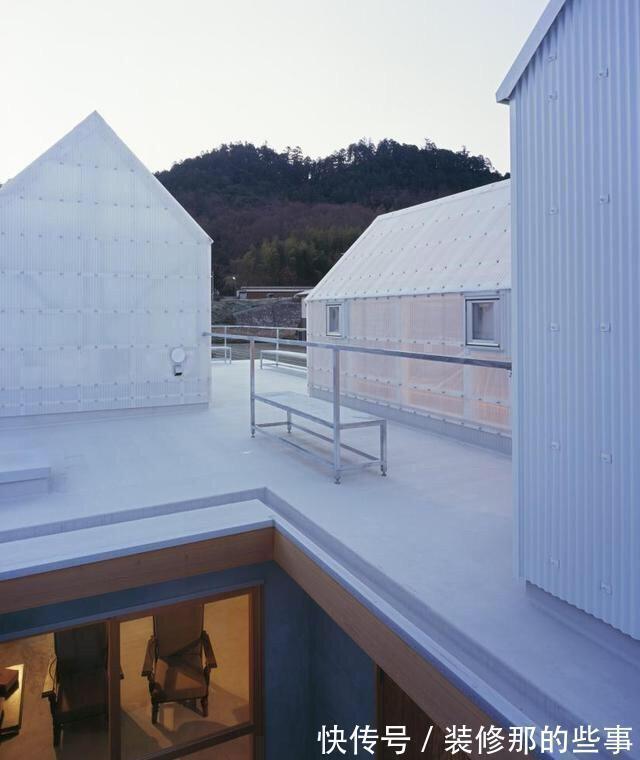 房屋|这个不到80平的小宅,只因为一个巧妙的构思,就变成了下沉式别墅