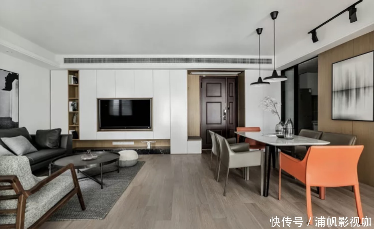 瞬间|装修时房门别装单开门了，他家这么设计，让全屋瞬间放大一倍