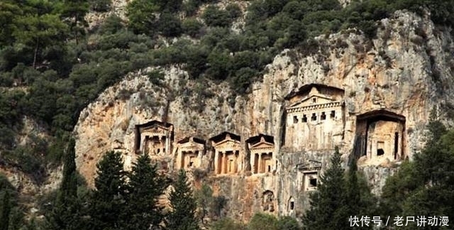 至今|一百多米的峭壁上竟藏有大量墓葬,至今都不知道墓主人到底是何人