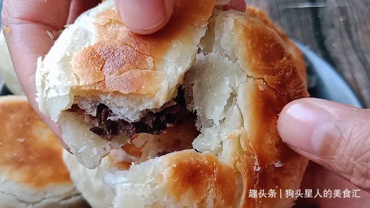 红豆酥饼的懒人做法，外面20块钱一斤，在家做成本不到5元，真香