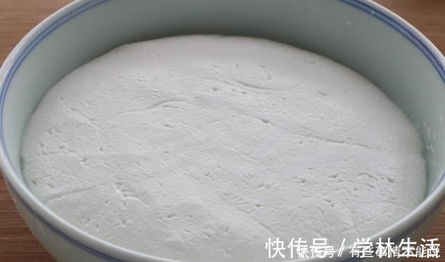 清脆|比汤圆更好吃的糯米粉做法,吃一次就上瘾,清脆爽口超解馋!