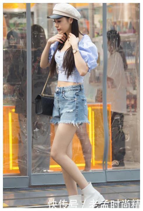精致|牛仔短裤+白色短靴, 精致又时尚, 还显高挑身材