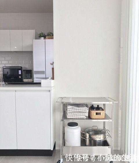 沥水架|我错了，厨房不该一个劲打柜子！地柜空1格装沥水架，省钱又好用！