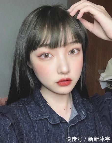 黄色|黄色发色曾经OUT了!2021年盛行这3款发色,显白还上层次