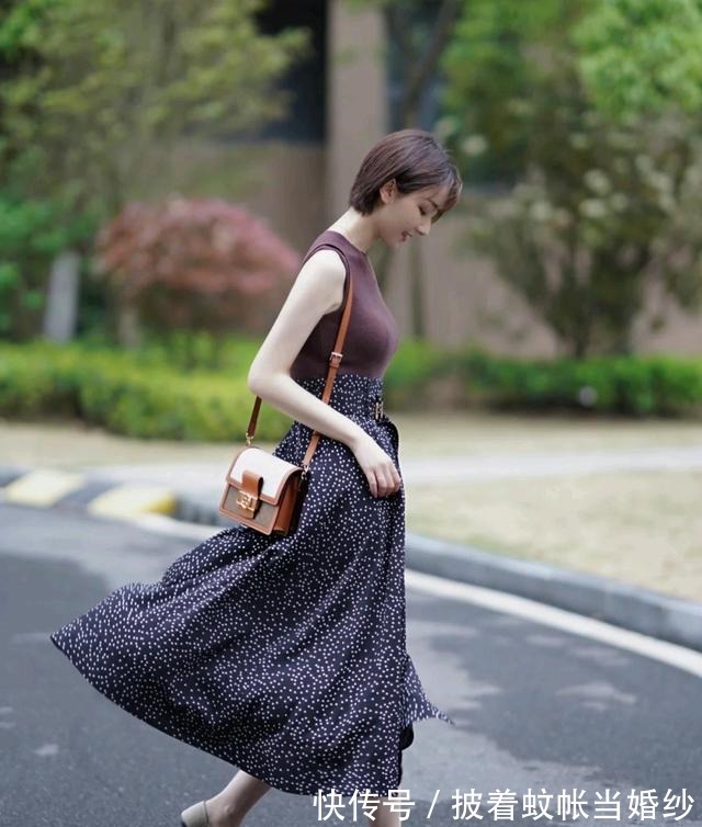 阔腿裤 今秋火了一种风格,叫“温柔风”穿搭,时髦气质,充满高级感!