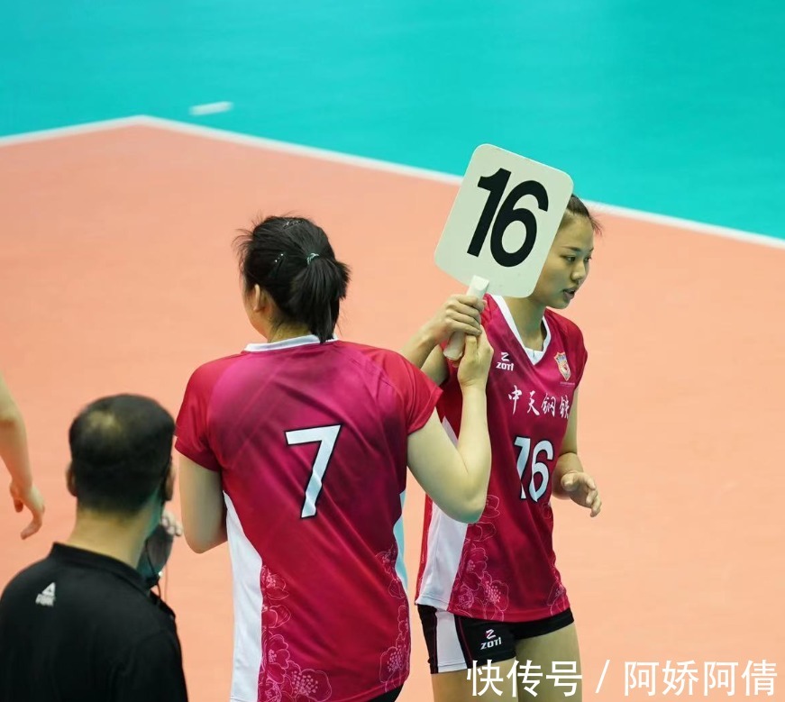 孙燕|这能跳3米05？江苏小将体型惊人，比龚翔宇重18kg，比孙燕厚一倍
