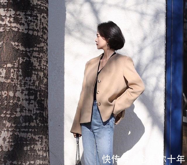 西装套装 初春穿西装,配什么裤子才好看!