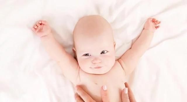 被子|宝宝睡觉四个特征,暗示将来智商很高,你家娃中一个就偷着乐吧