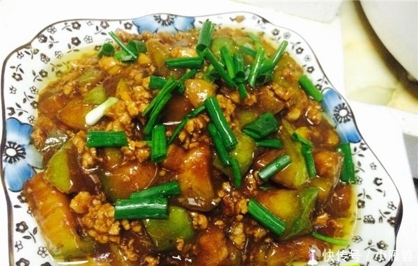 开胃|茄子不必清炒啦,如此做几分钟就出锅,开胃又下饭!