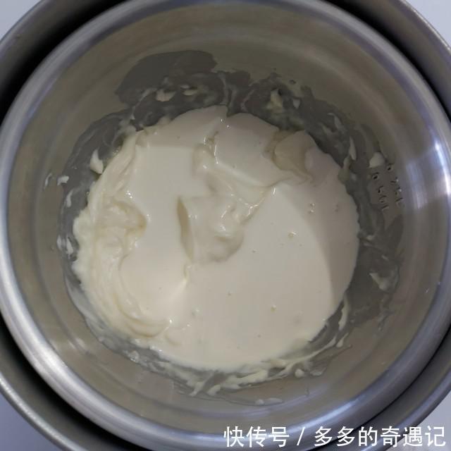 玉米淀粉|爆浆椰浆芝士奶盖蛋糕,切开一小口,竟然还是爆浆效果