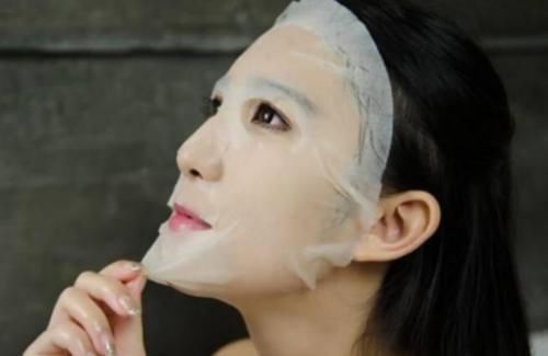 睡觉前的4个“救命”细节，只要坚持，皮肤变白，痘痘肌也会溜走