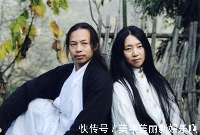 古琴！男子隐居深山8年，娶自己的女弟子，生2个女儿，如今过得怎样？