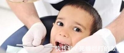 医院|男孩因口臭被孤立,爸爸带到医院去检查,张嘴后医生都吐了