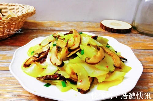 菌菇|它是唯一含维生素D的蔬菜,晒干之后营养翻8倍,老人孩子要常吃