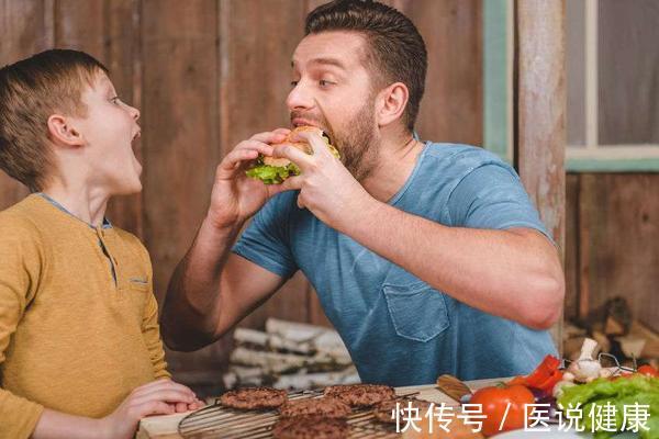 伤害|这6个行为会损伤肝脏,若你还不改,肝脏会受“折磨”,及时改正