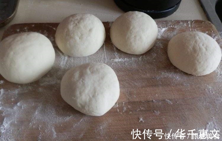 馒头|发面时，只放酵母是大忌！多加“3样”,9分钟溢盆，比面包还香