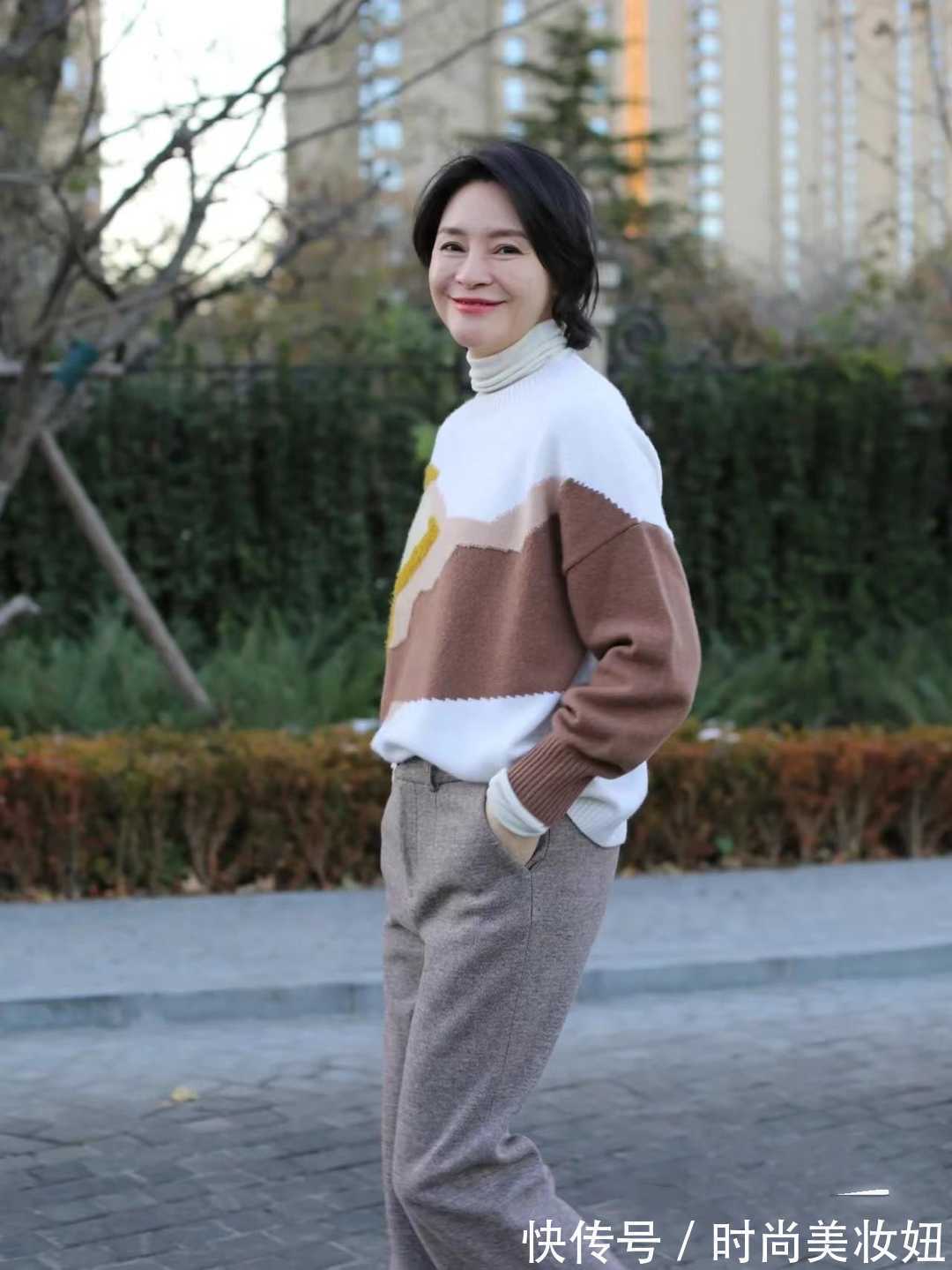 搭配 女人50岁后毛衣别瞎穿,遵从这4个小技巧,想不优雅减龄都难