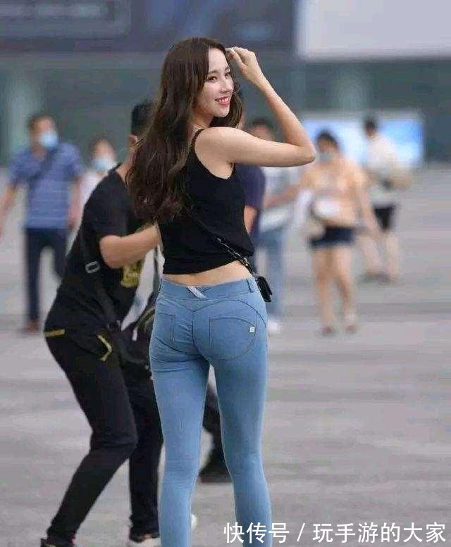 瑜伽裤 充满女人味的瑜伽裤穿搭,搭配方面更是彰显个性,增高显瘦!