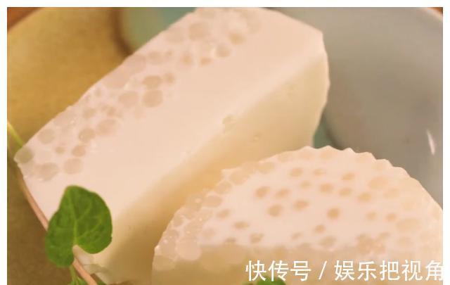 孩子爱吃的椰汁西米糕,软嫩甜香,营养又解馋,吃了一次还想吃