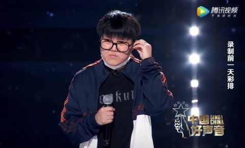 張露馨|李榮浩頂著被罵的風(fēng)險(xiǎn)教王靖雯投機(jī)取巧，結(jié)果對(duì)方不聽(tīng)話(huà)，太虧了