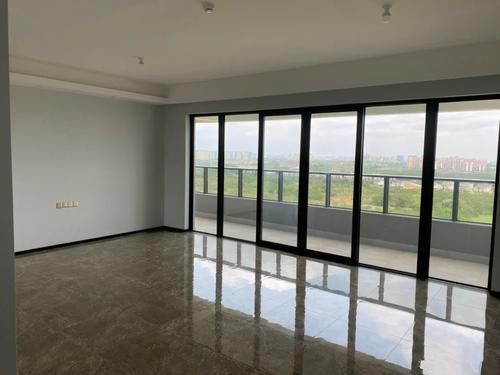 精装房|收房了,买的是精装房,家具家电还没进场,最喜欢大阳台了