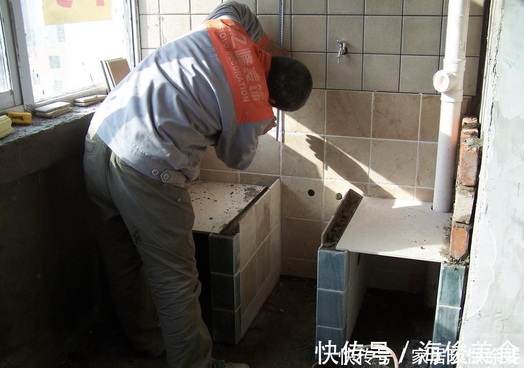 卫生间|别蹲在卫生间洗衣服了，多累呀，在阳台做个池子很好用！