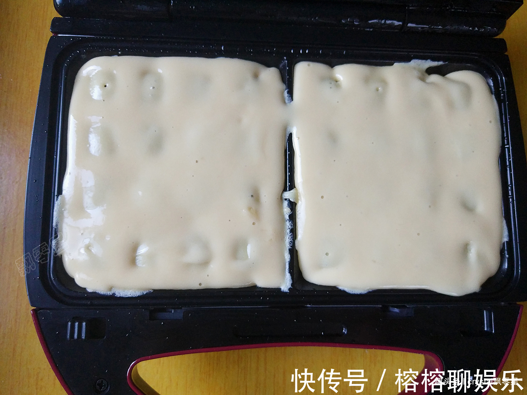 难度|1碗面粉,2个鸡蛋,轻松做出香甜美味的华夫饼,简单易做零难度