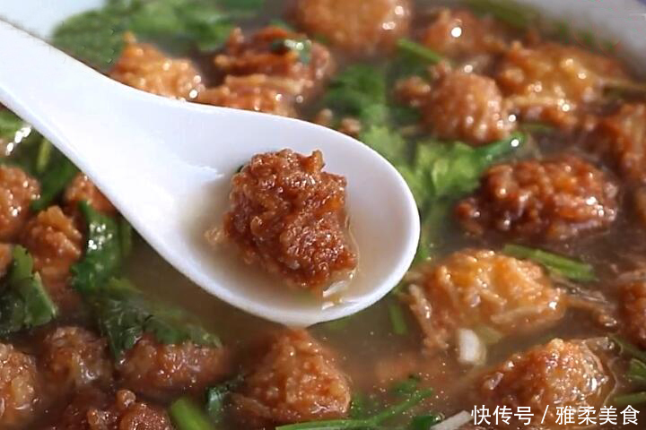 我家年夜饭上的压轴菜,香酥脆爽,汤汁酸咸好喝,上桌分分钟抢光