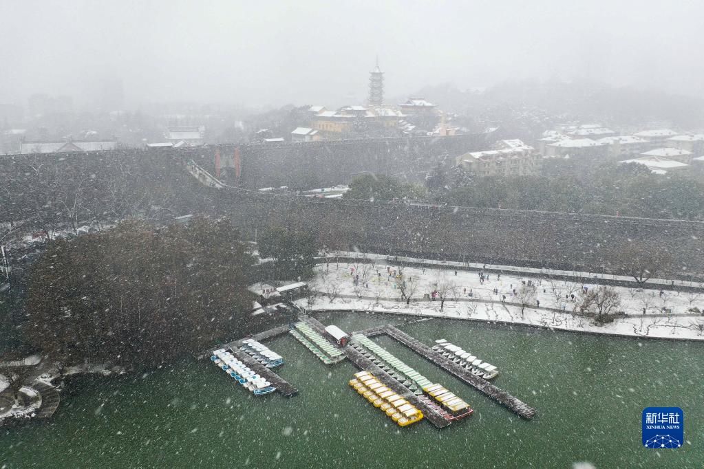 新华社记者|新华全媒+｜我国多地迎来降雪