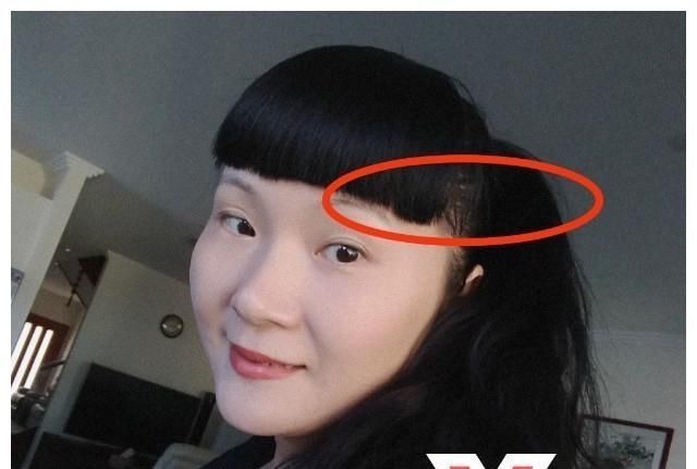 腮部 女人50以后，最好避开这4款发型，第1款显老、第2款显胖，认准了
